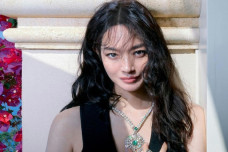Shin Min Ah Resmi Jadi...