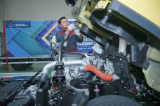 Mitsubishi Gelar FUSO...