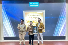 BRI Insurance Raih Penghargaan...