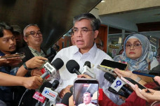 Menaker Siap Pangkas...
