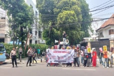 Jaga Kepercayaan Publik,...