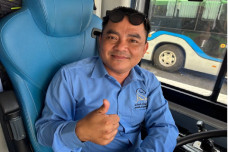 Kisah Kang Surdi, Sopir...