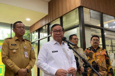 Pramono Terima Tamu...