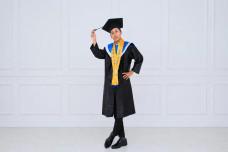 Wisudawan Termuda Undip...