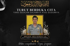 Kapolri Naikkan Pangkat...