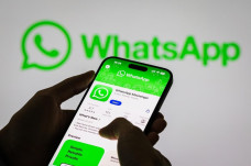 WhatsApp Kembangkan...