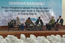Komdigi Siapkan Roadmap...