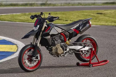 Ducati Hypermotard 698...