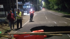 Jalan Ambles di Lenteng...