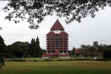 UI Sanksi 15 Mahasiswa...