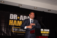 Siapa Adam Hamawy? Dokter...