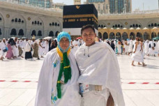 Jemaah asal Tuban Bagikan...