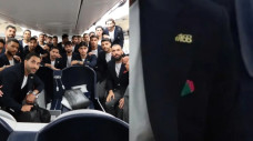 Timnas Iran Pakai Pin...