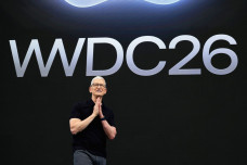 Apa Itu Siri AI Apple...