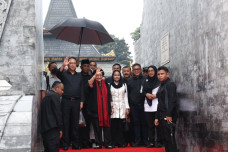 Megawati Ziarah ke Makam...