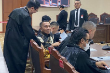 Dharma Pongrekun Rombak...