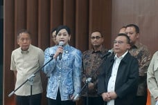 Ketua OJK Rilis Daftar...