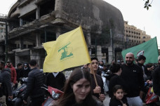 Hizbullah Peringatkan...
