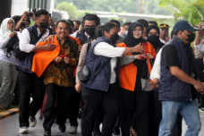 Momen Pelimpahan Roy...