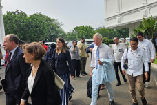 Prabowo Bertemu Profesor...