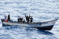 Perompak Somalia Sandera...