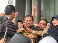 Cerita Roy Suryo Tidak...