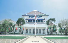 Unair Jadi Kampus Terbaik...