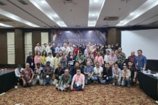 Bahas Kemajuan Desa...