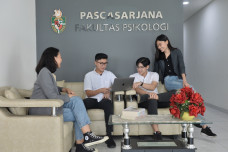 S2 Psikologi Unika Atma...