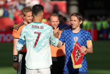 Ronaldo Buntu, Portugal...