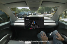 Tesla Cybercab, Mobil...