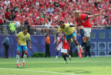 Kejutan! Brasil Tersingkir,...