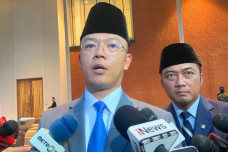 Menlu dan Ketua MPR...