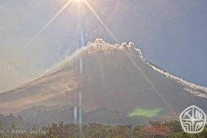 Gunung Merapi Erupsi,...