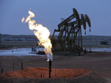 OPEC+ Sepakat Tambah...