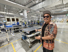 Melihat Langsung Dapur...