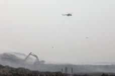 Kebakaran TPA Jatiwaringin...