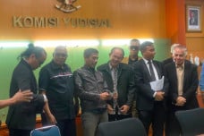 Sidang Ijazah Jokowi,...