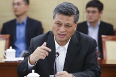 Anggota Politbiro Partai...