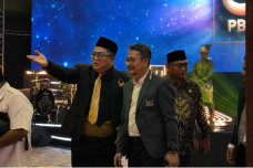 Partai Perindo Hadiri...