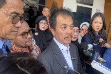 Roy Suryo: Praperadilan...