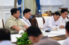 Prabowo Pimpin Ratas...