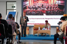 Di Kongres Nasional...