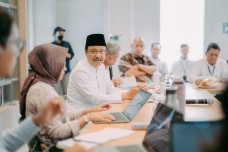 Mensos Gus Ipul Gandeng...