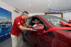 Anak Penjual Risol Asal...