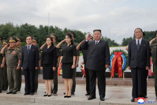 Kim Jong-un Ajak Putrinya...