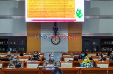 Komisi III dan KPK Rapat...