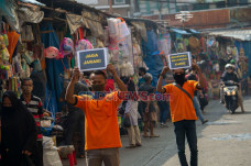Pengelola Pasar Jatinegara...