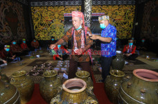 Suku Dayak Kanayatn...