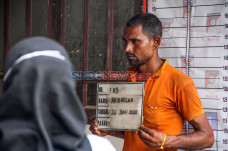 Pengungsi Rohingya Jalani...